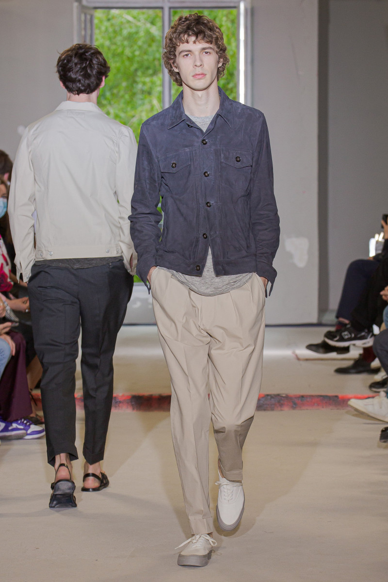 Officine Generale fashion show for Spring/Summer 2022