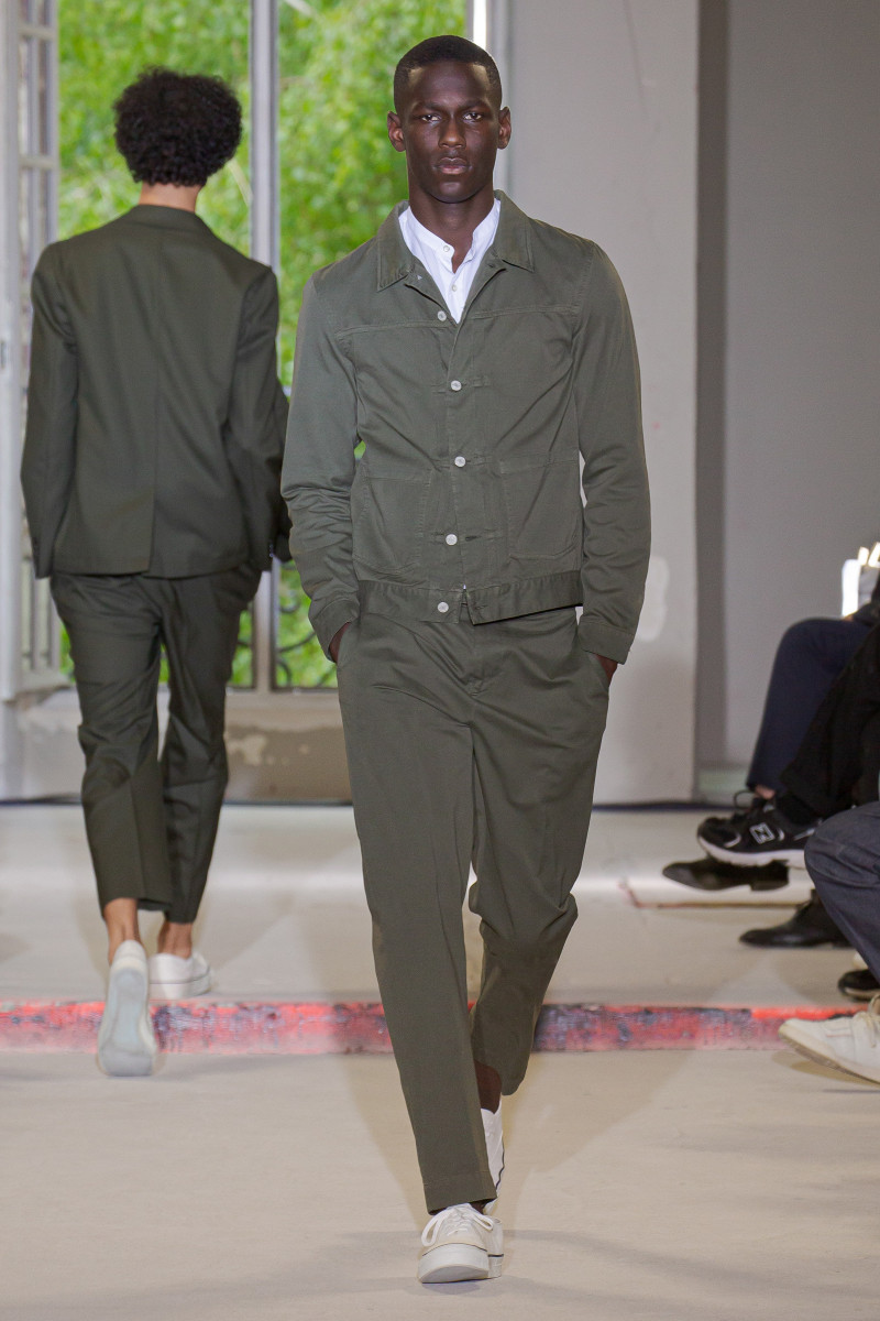 Officine Generale fashion show for Spring/Summer 2022