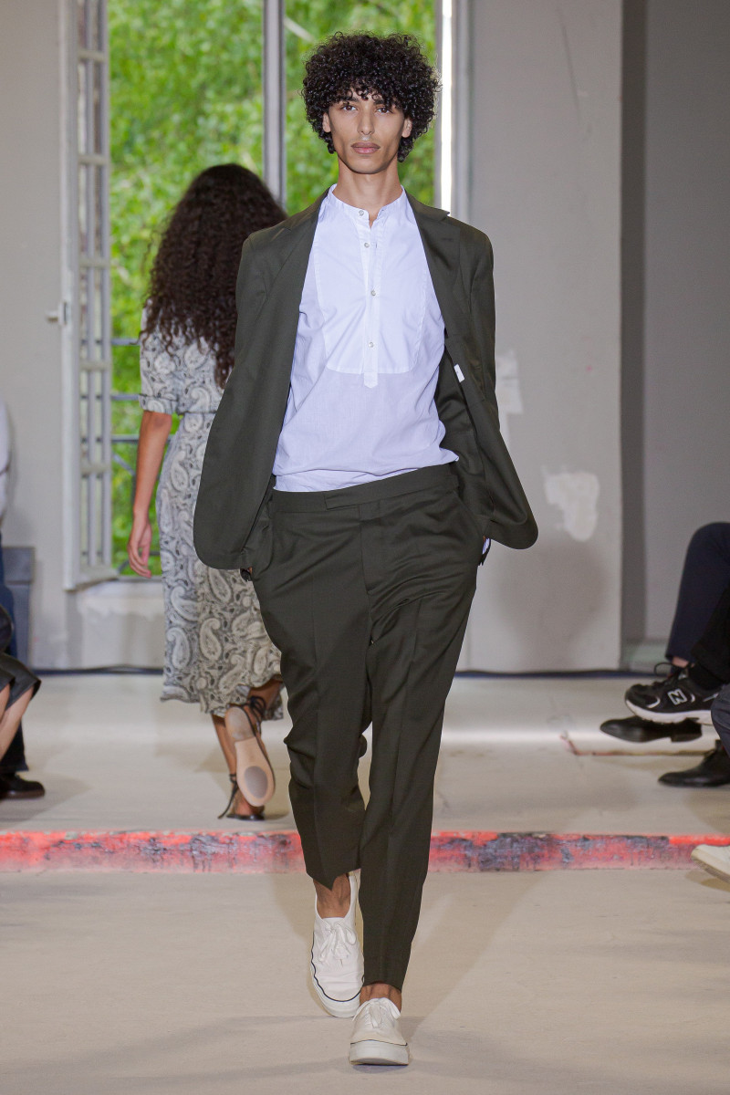 Officine Generale fashion show for Spring/Summer 2022