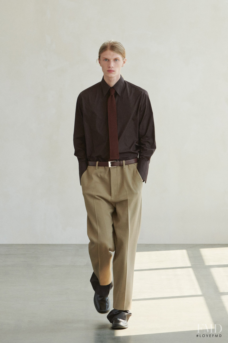 The Row lookbook for Spring/Summer 2022