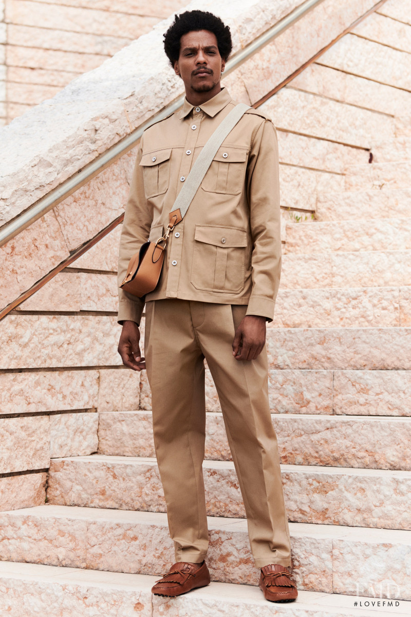 Tod\'s lookbook for Spring/Summer 2022