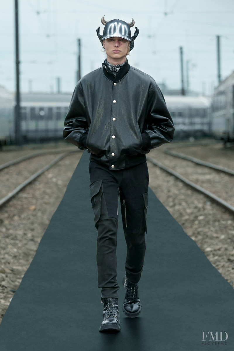 Givenchy fashion show for Resort 2022