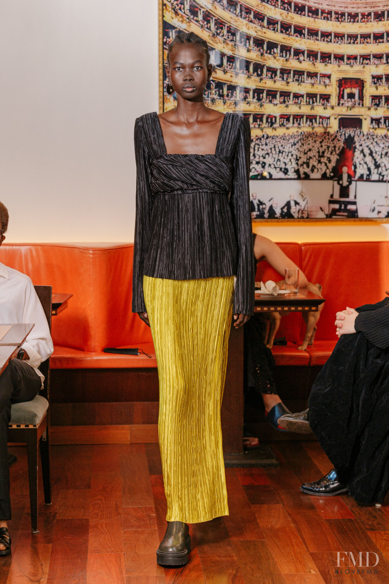 Marina Moscone fashion show for Resort 2022