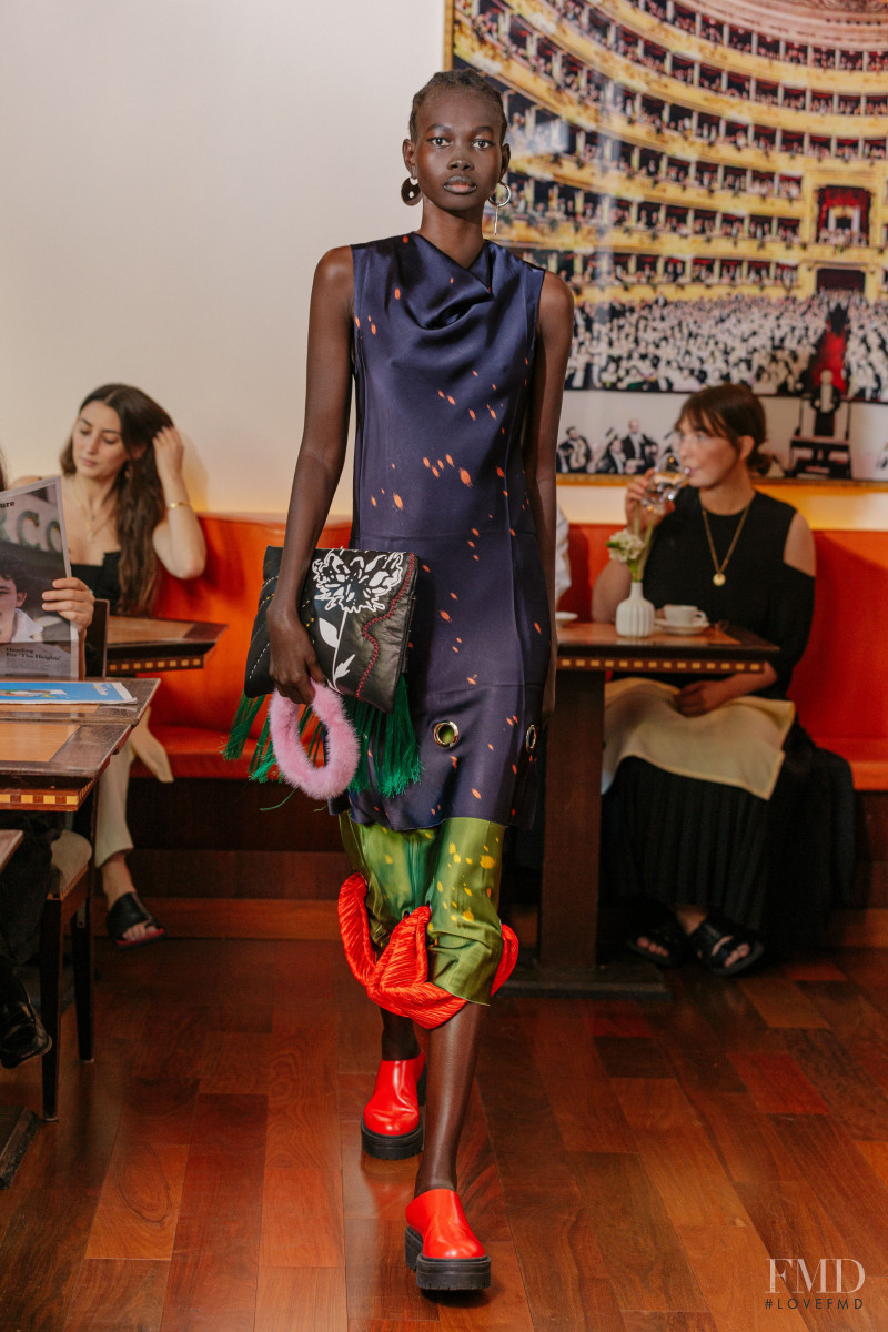 Marina Moscone fashion show for Resort 2022