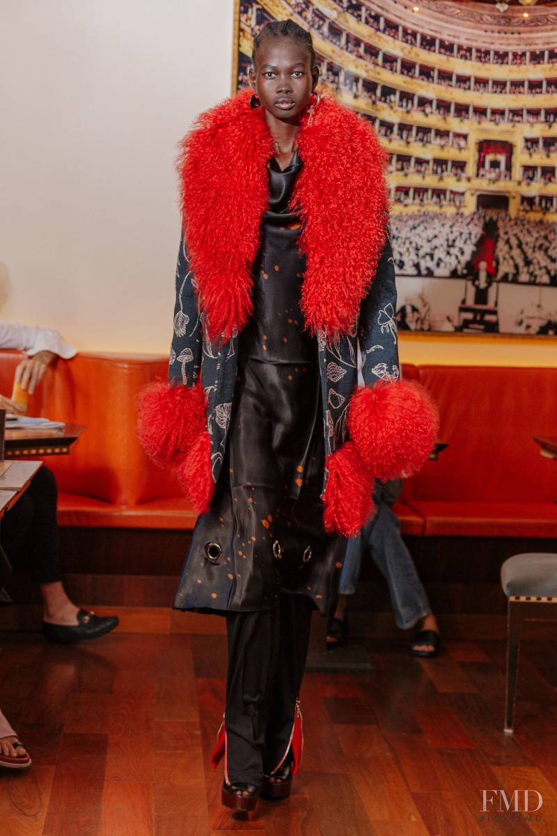 Marina Moscone fashion show for Resort 2022