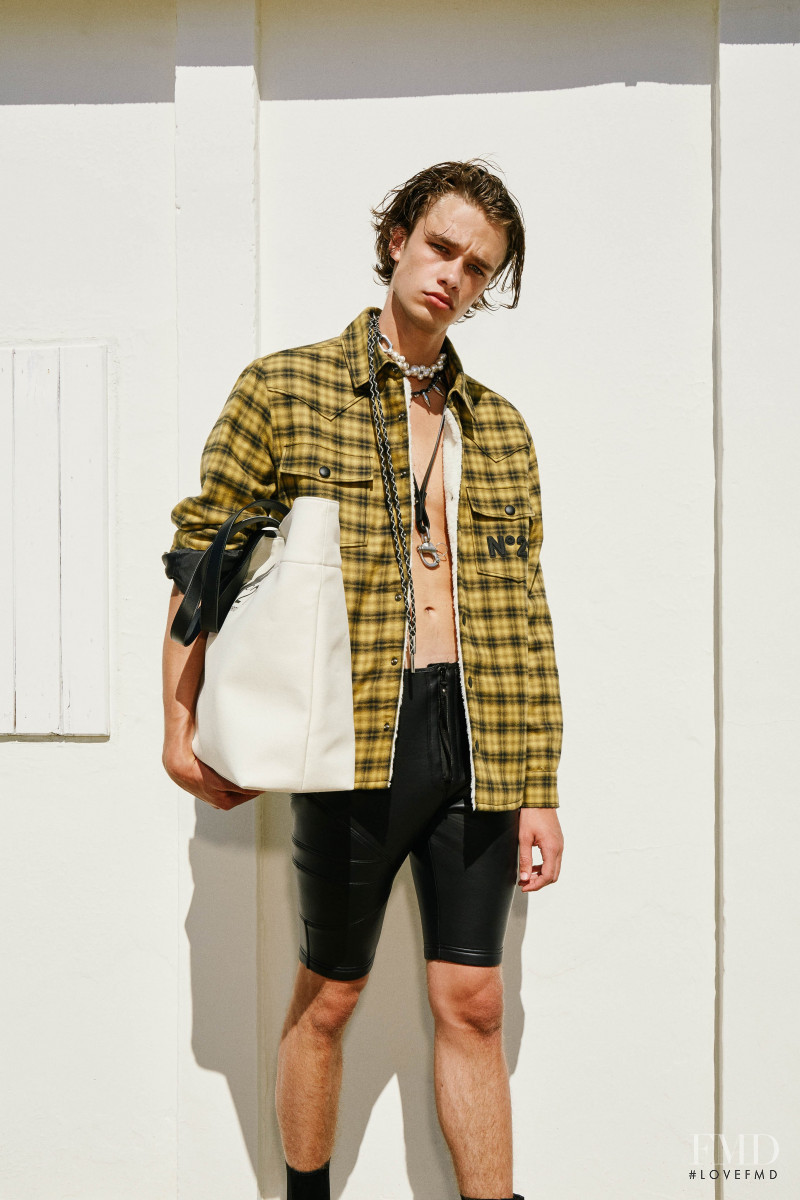 N° 21 lookbook for Resort 2022