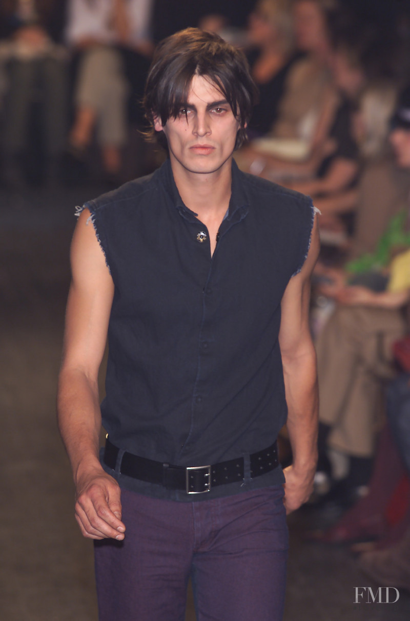 Ann Demeulemeester fashion show for Spring/Summer 2001
