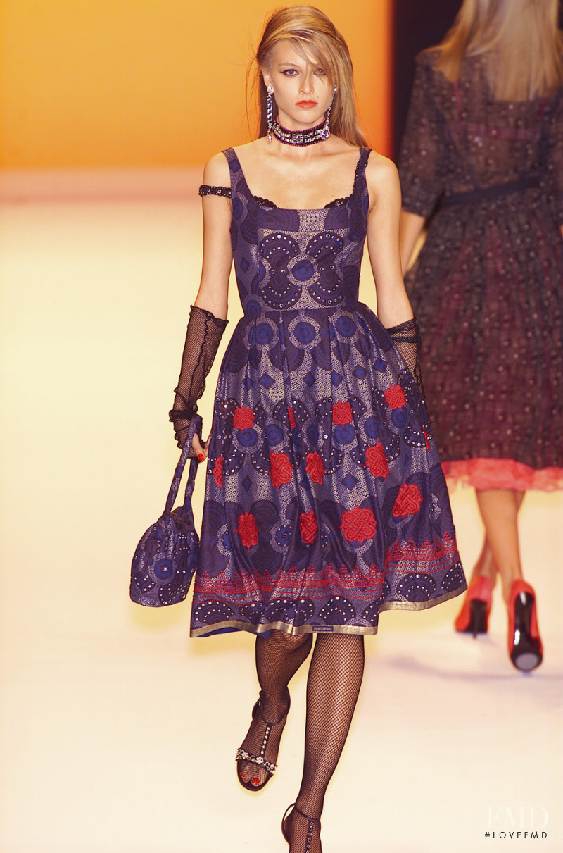 Anna Sui fashion show for Spring/Summer 2001