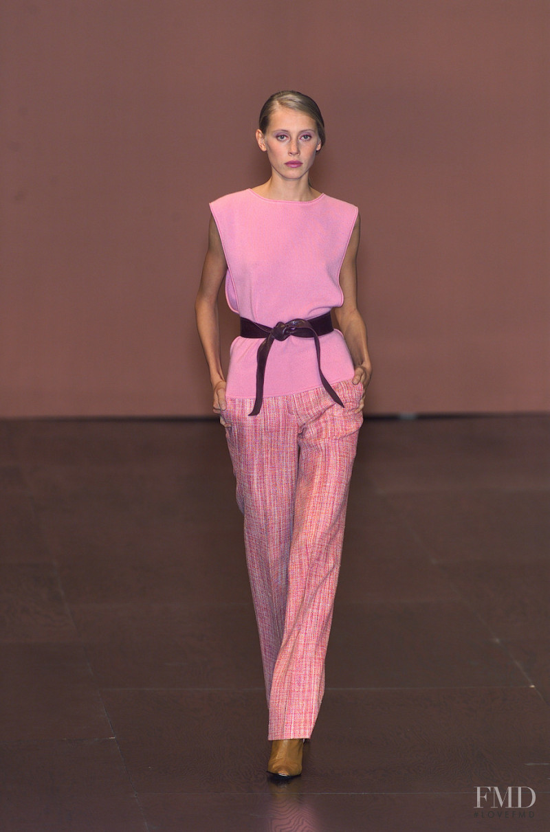 BCBG By Max Azria fashion show for Autumn/Winter 2001