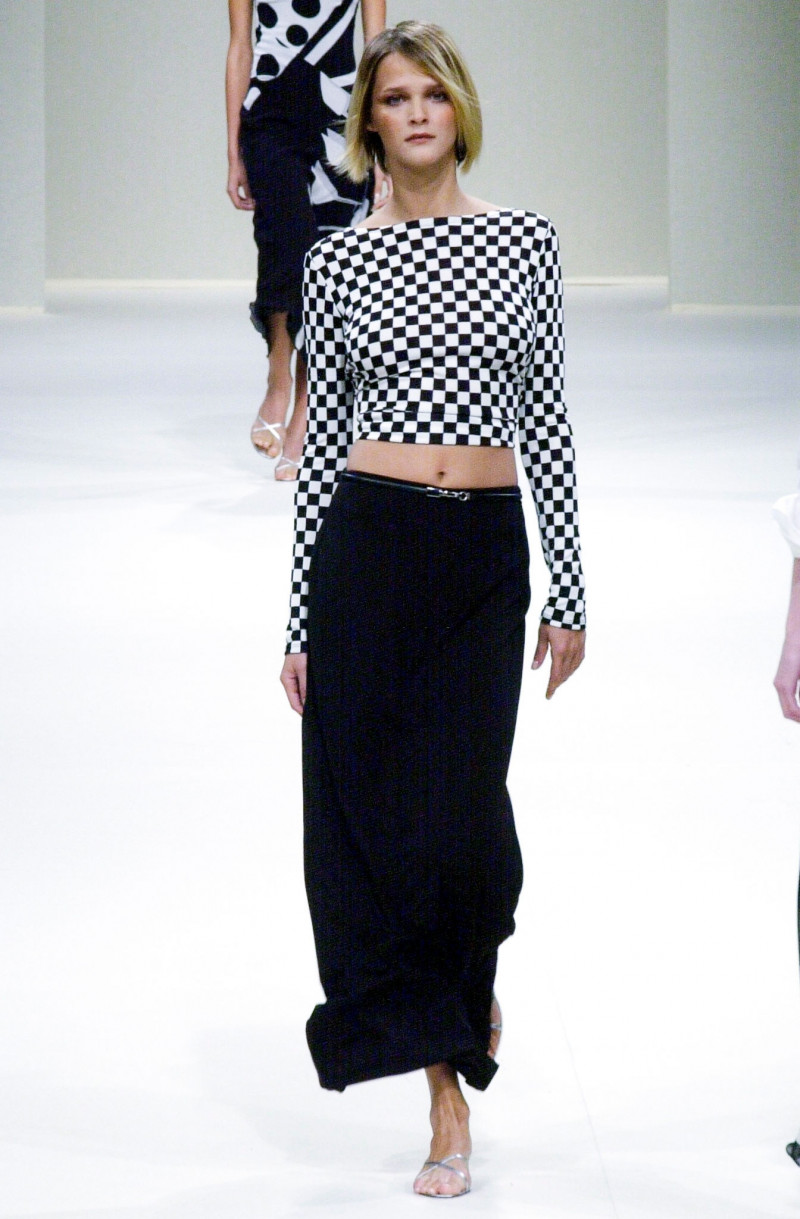 Carmen Kass featured in  the Balmain fashion show for Spring/Summer 2001