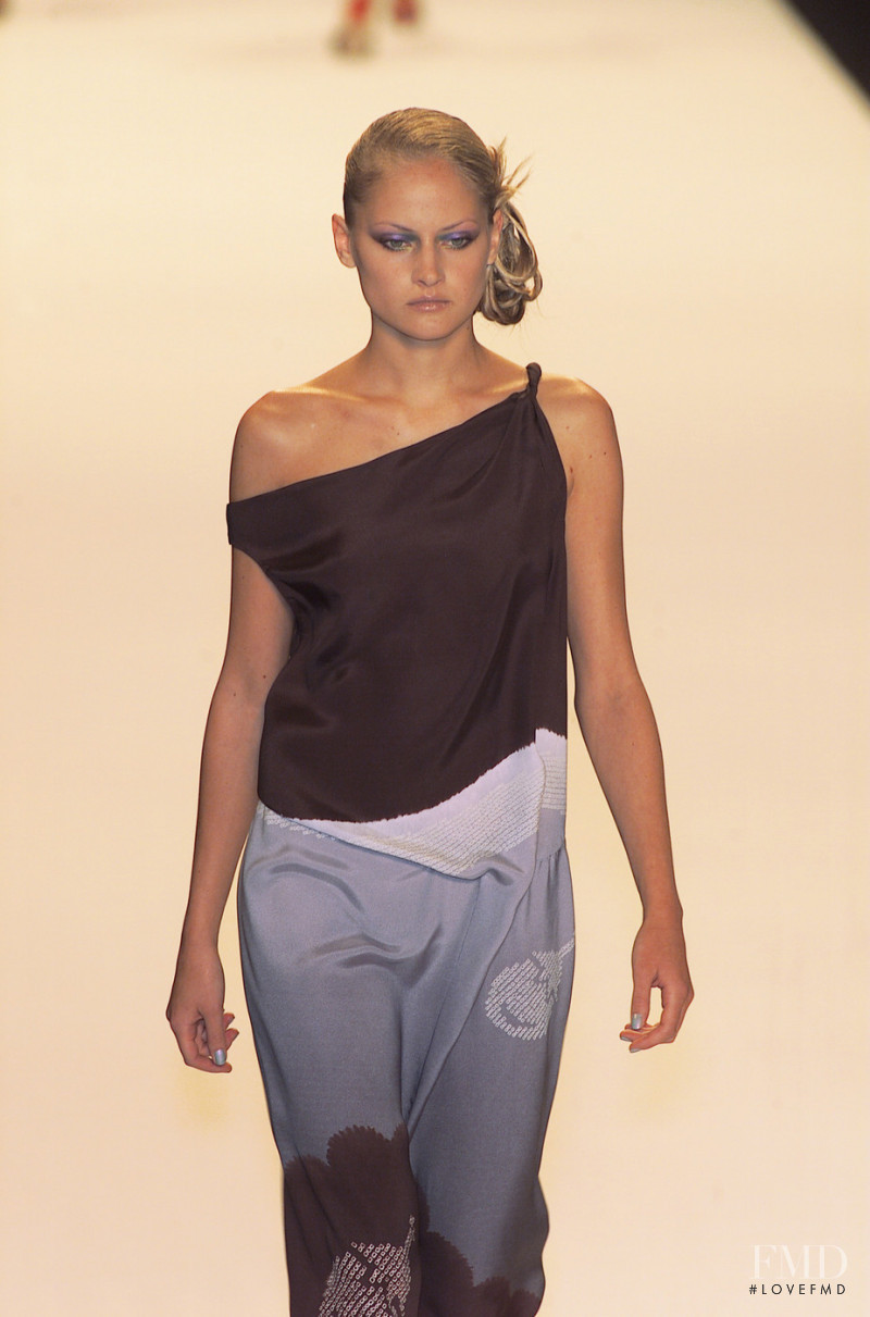 Bill Blass fashion show for Spring/Summer 2001