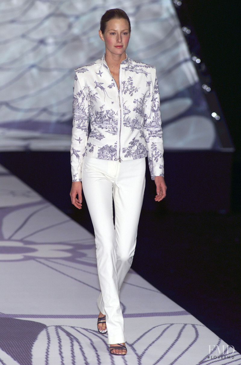 Cacharel fashion show for Spring/Summer 2001