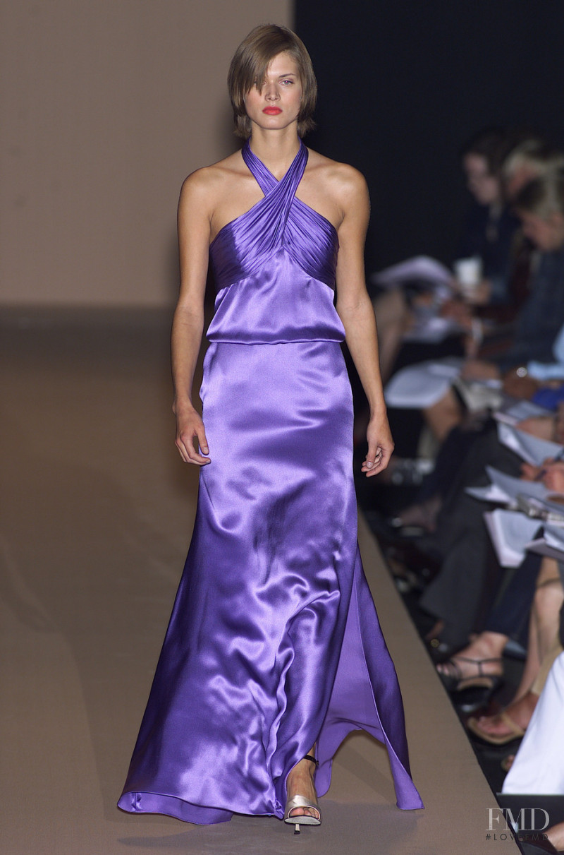 Carolina Herrera fashion show for Spring/Summer 2001