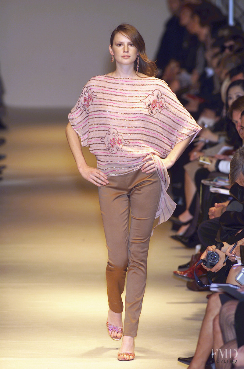 Collette Dinnigan fashion show for Spring/Summer 2001