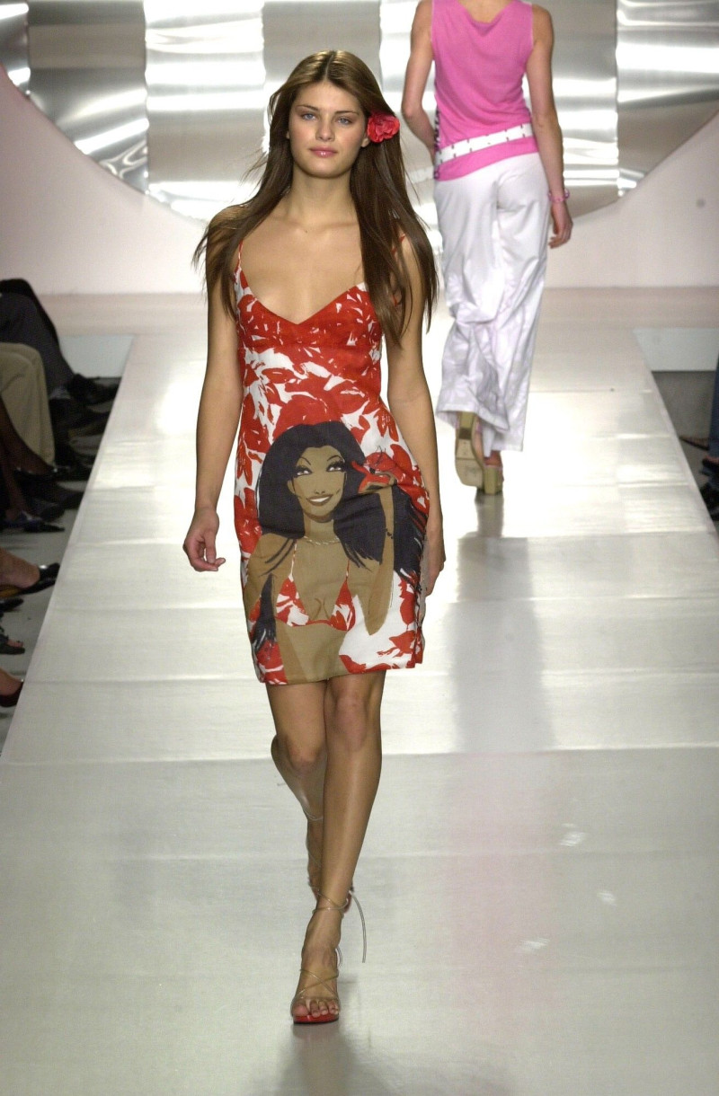Isabeli Fontana featured in  the Custo Barcelona fashion show for Spring/Summer 2001