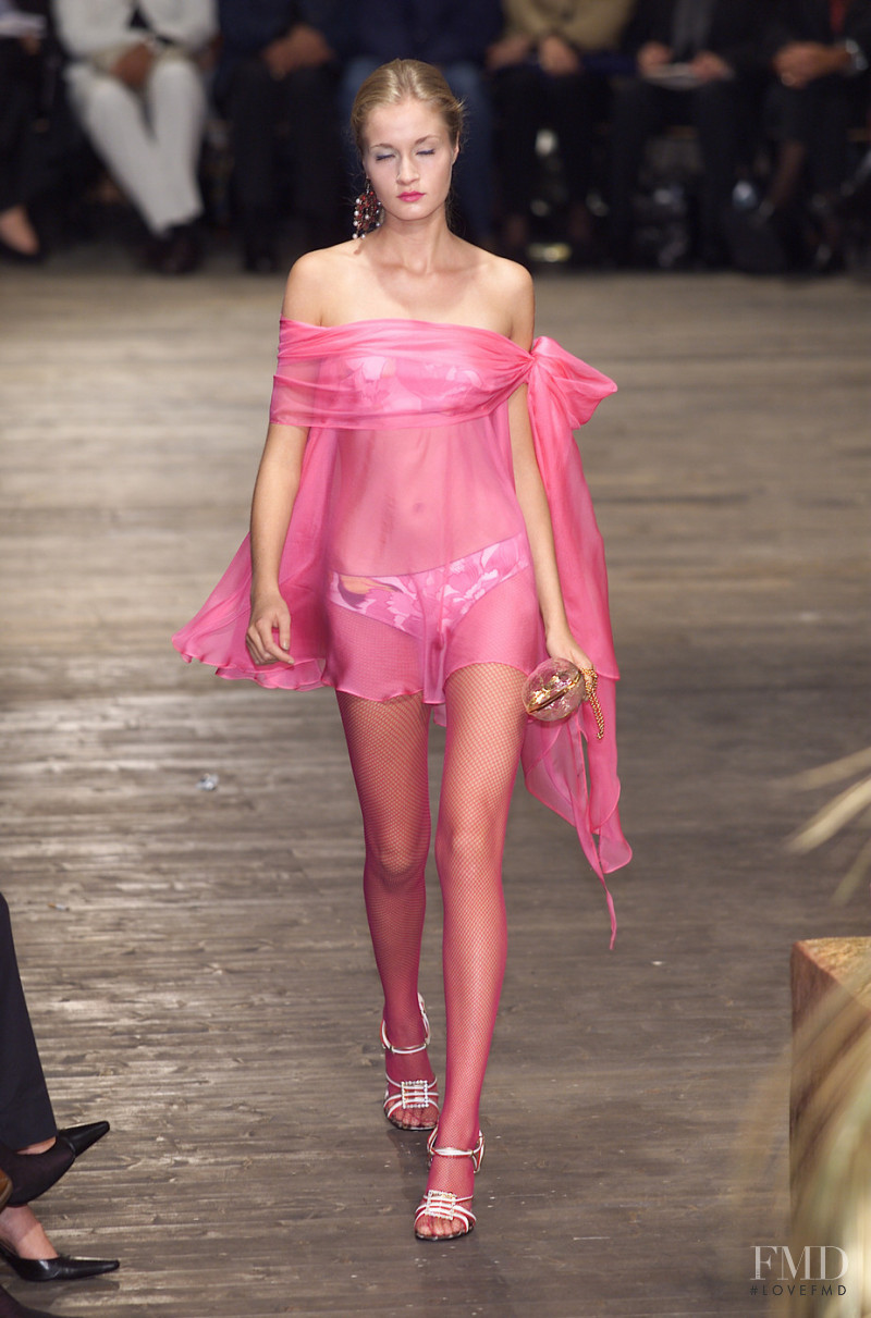 D&G fashion show for Spring/Summer 2001