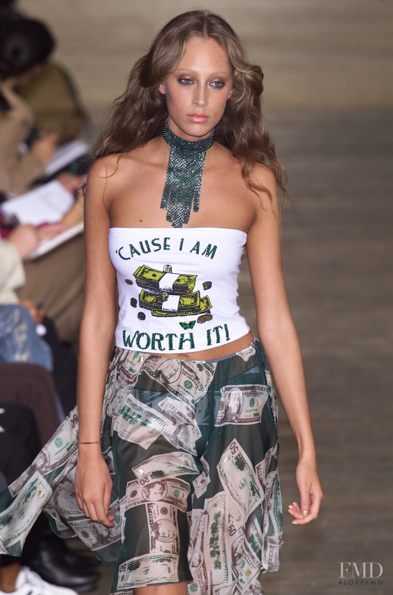 D&G fashion show for Spring/Summer 2001