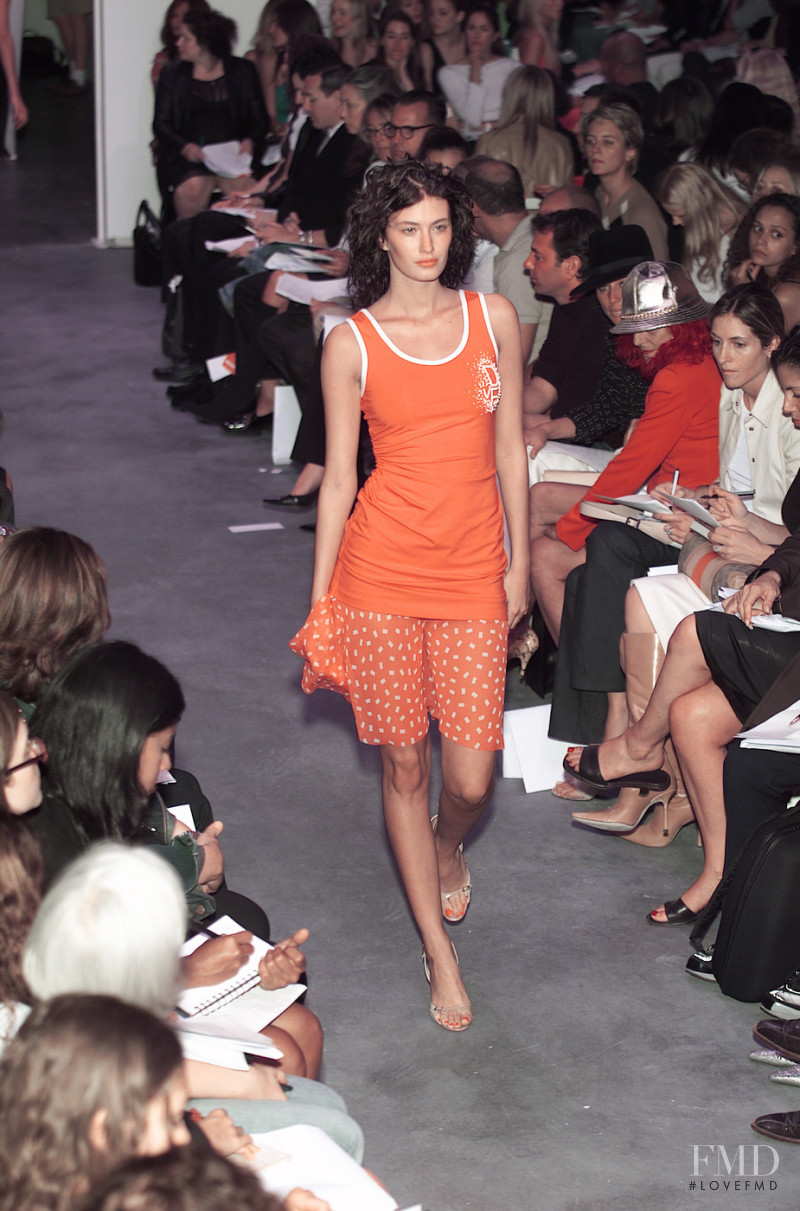 Diane Von Furstenberg fashion show for Spring/Summer 2001