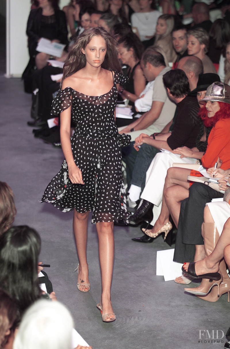 Diane Von Furstenberg fashion show for Spring/Summer 2001