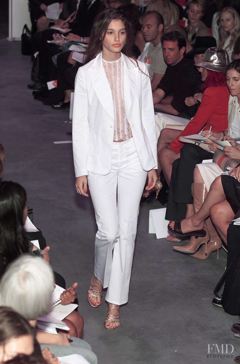 Diane Von Furstenberg fashion show for Spring/Summer 2001