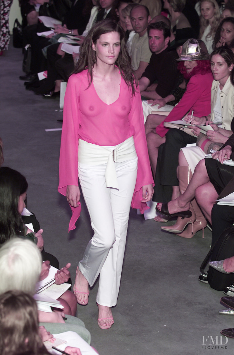 Diane Von Furstenberg fashion show for Spring/Summer 2001