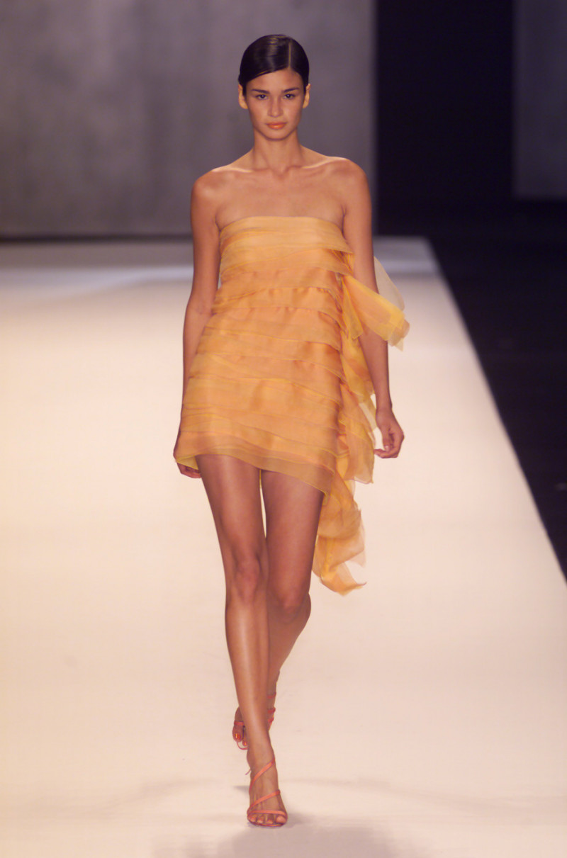 Donna Karan New York fashion show for Spring/Summer 2001