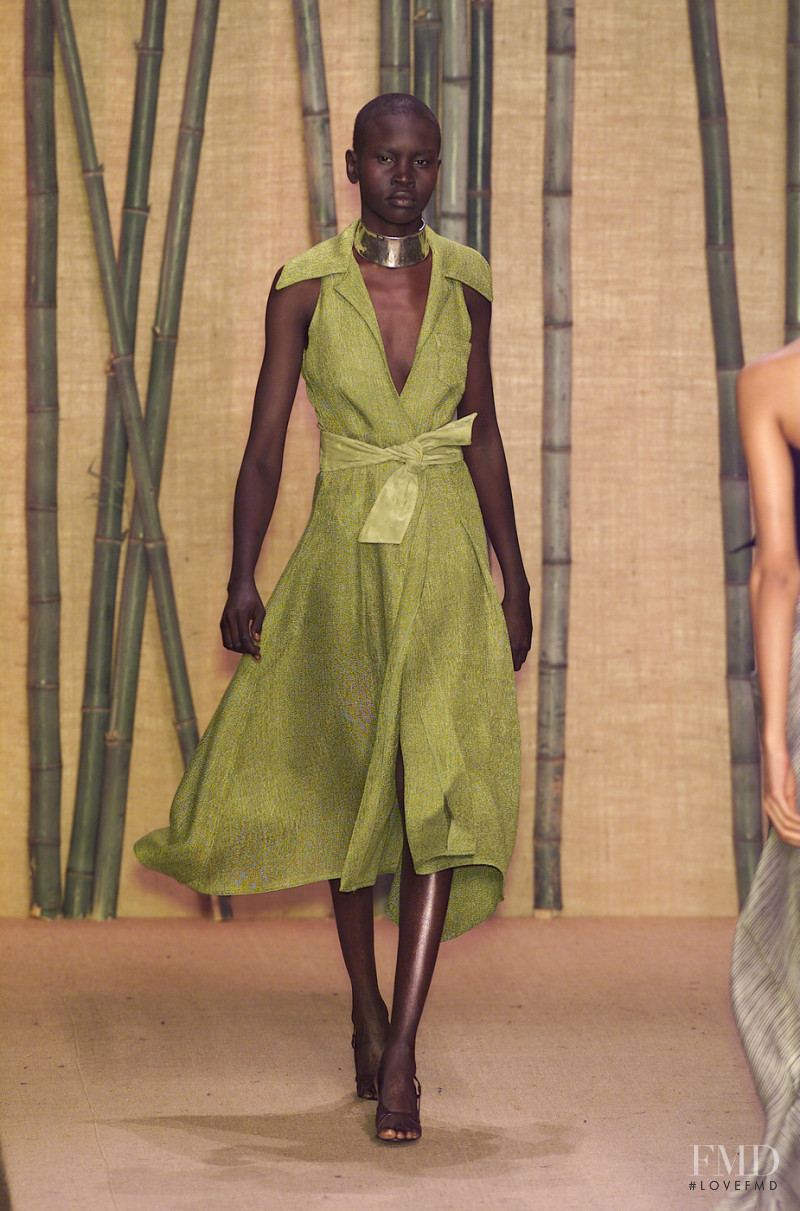 Douglas Hannant fashion show for Spring/Summer 2001