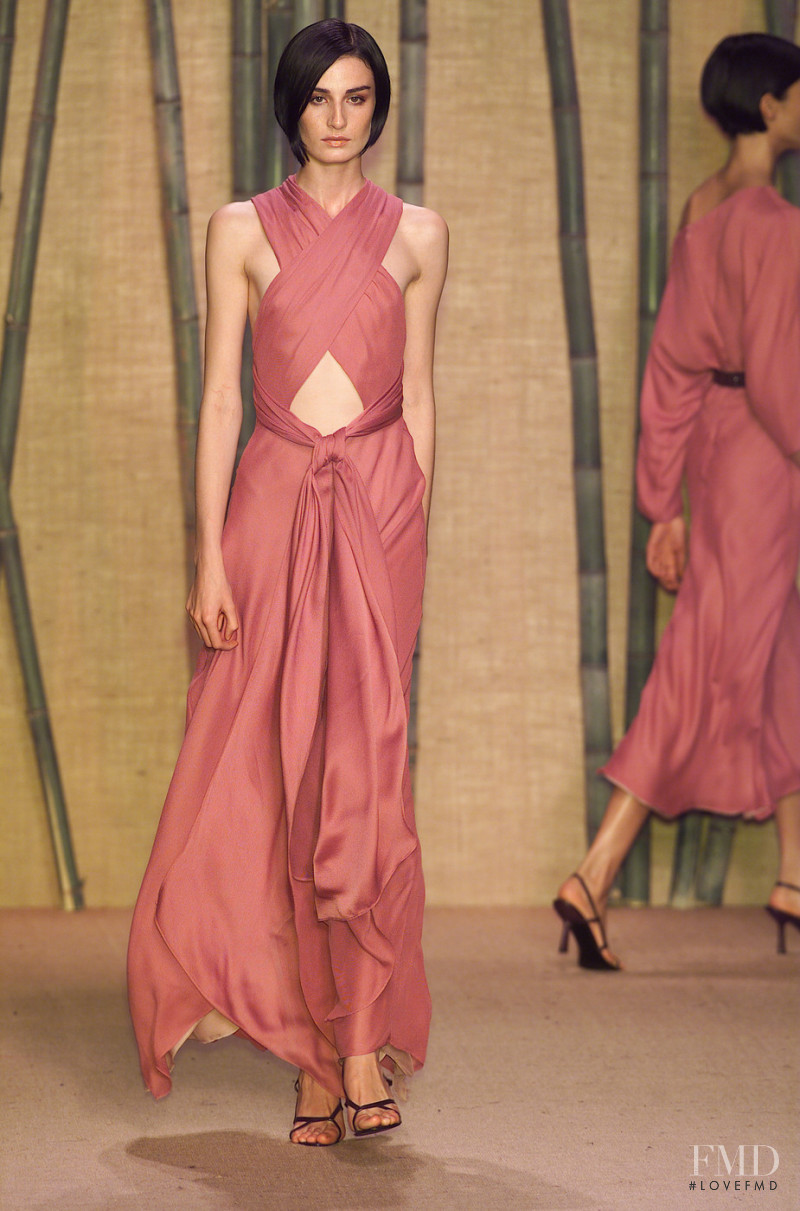 Douglas Hannant fashion show for Spring/Summer 2001