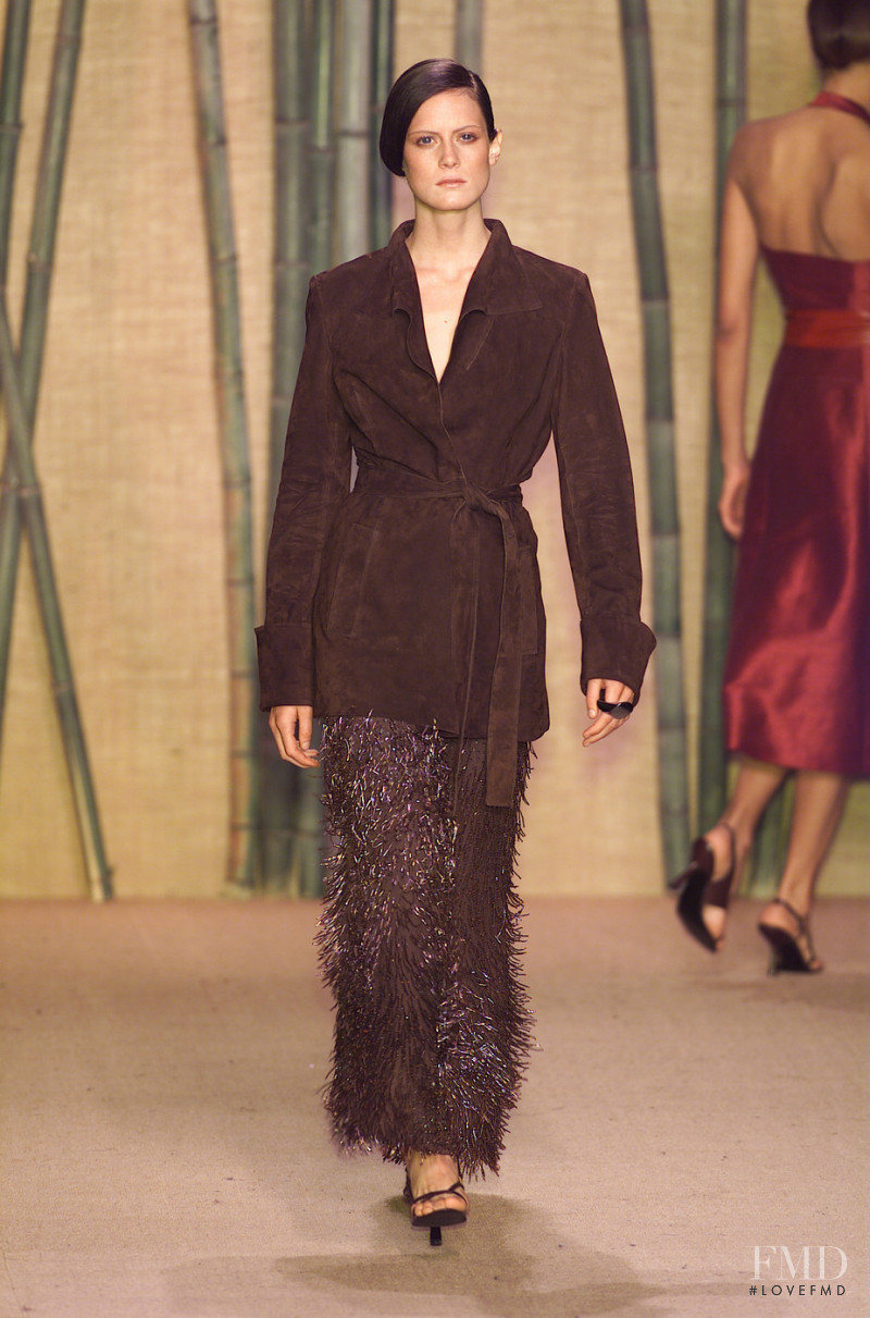 Douglas Hannant fashion show for Spring/Summer 2001