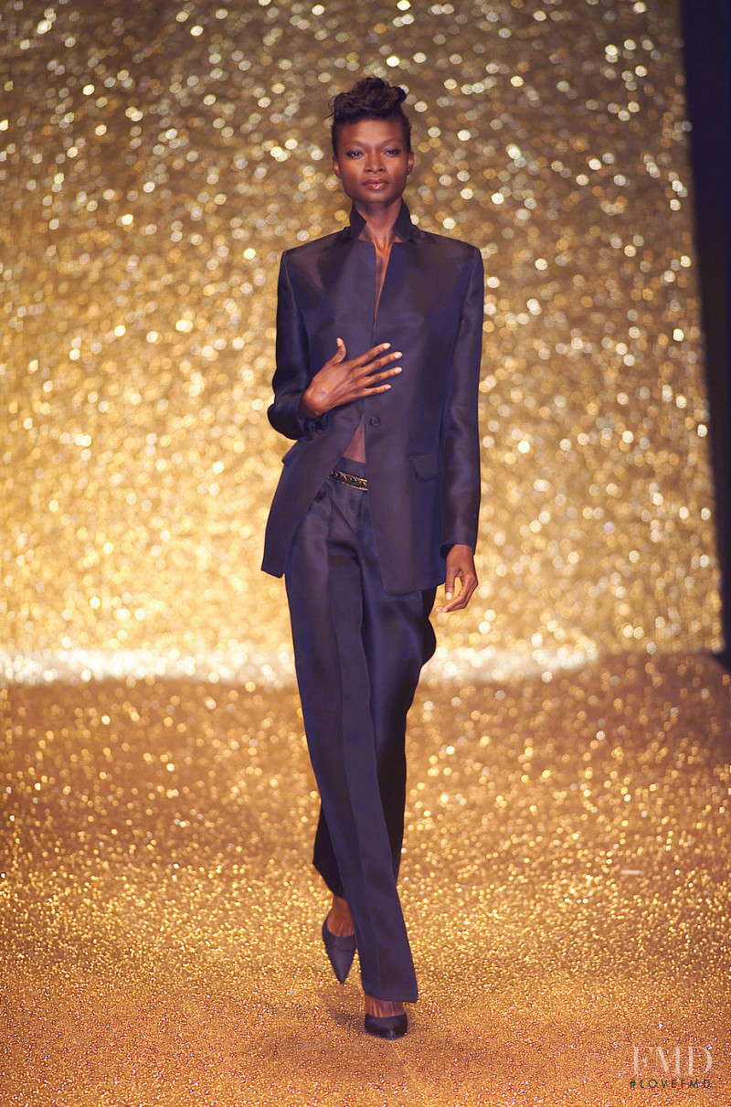 Erreuno fashion show for Spring/Summer 2001