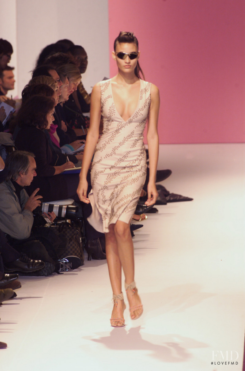 Emanuel Ungaro fashion show for Spring/Summer 2001