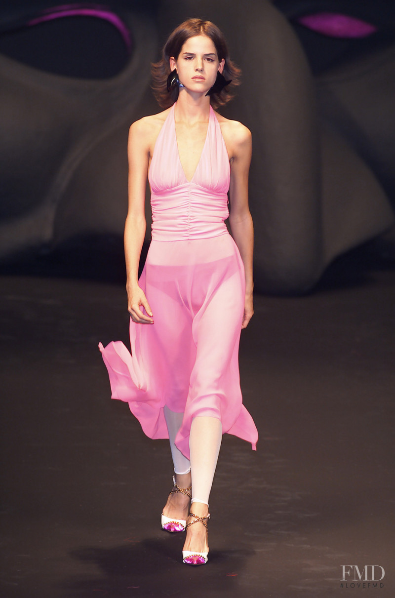 Guerriero fashion show for Spring/Summer 2001