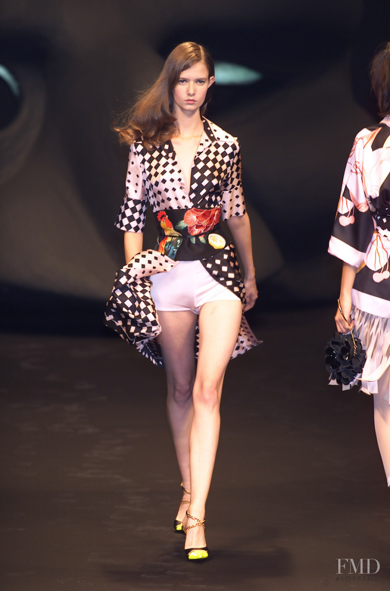 Guerriero fashion show for Spring/Summer 2001
