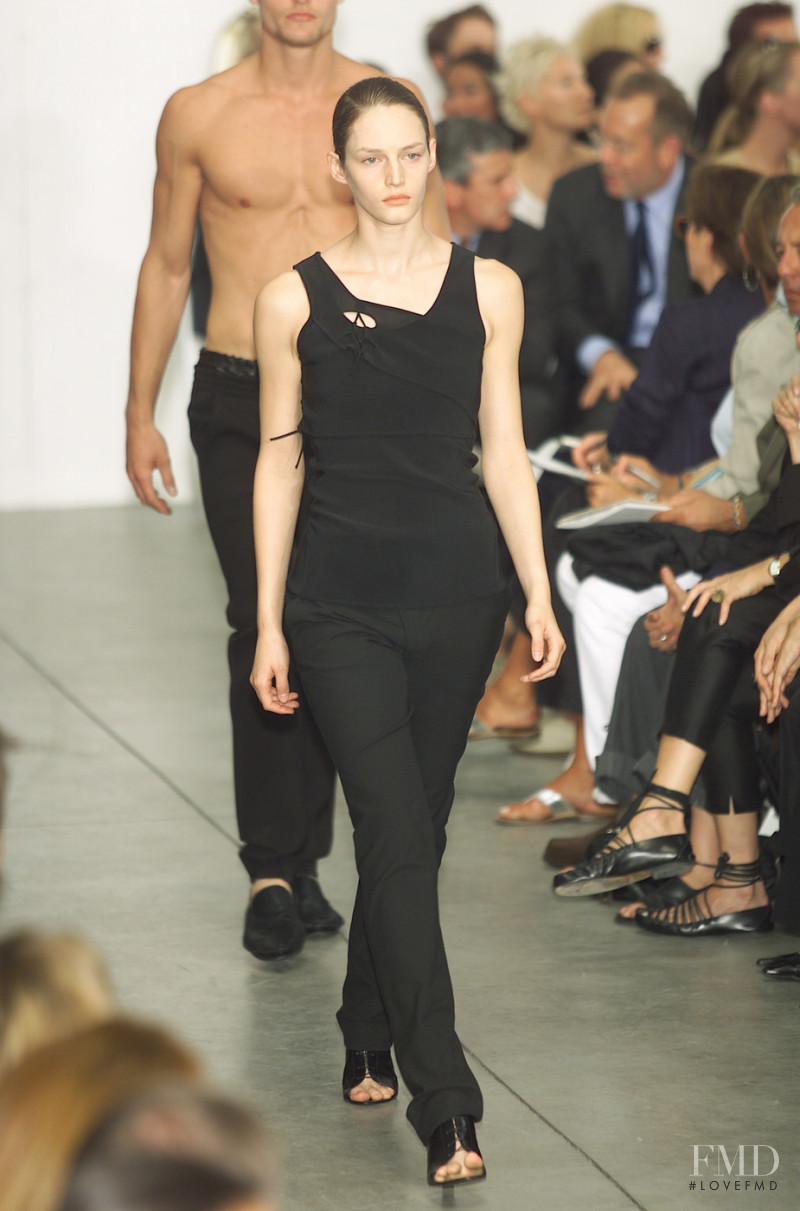 Helmut Lang fashion show for Spring/Summer 2001