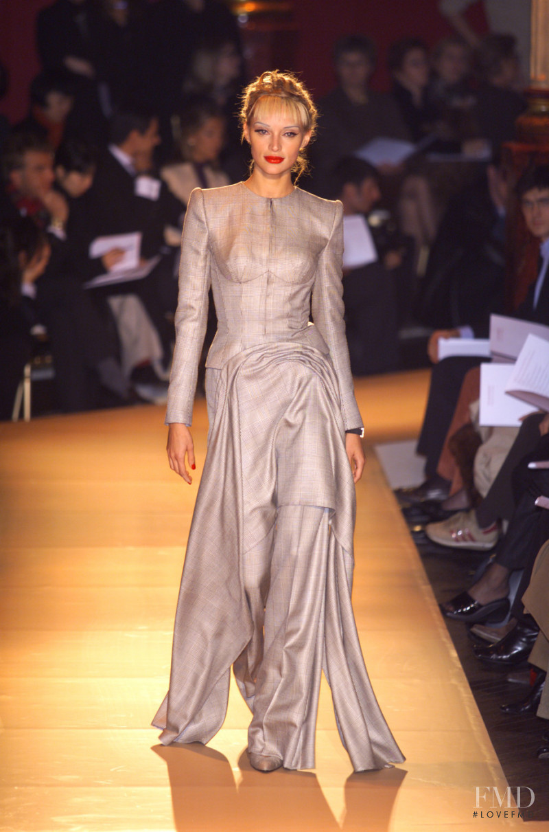 Jean-Louis Scherrer fashion show for Spring/Summer 2001