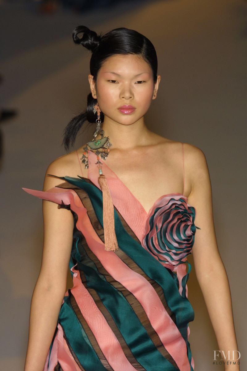 Ji Haye fashion show for Spring/Summer 2001