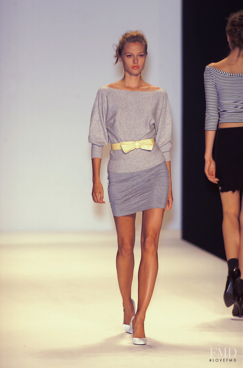 Jill Stuart fashion show for Spring/Summer 2001