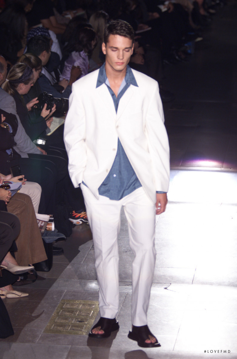 Kenneth Cole New York fashion show for Spring/Summer 2001
