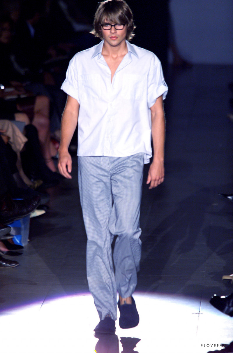 Kenneth Cole New York fashion show for Spring/Summer 2001