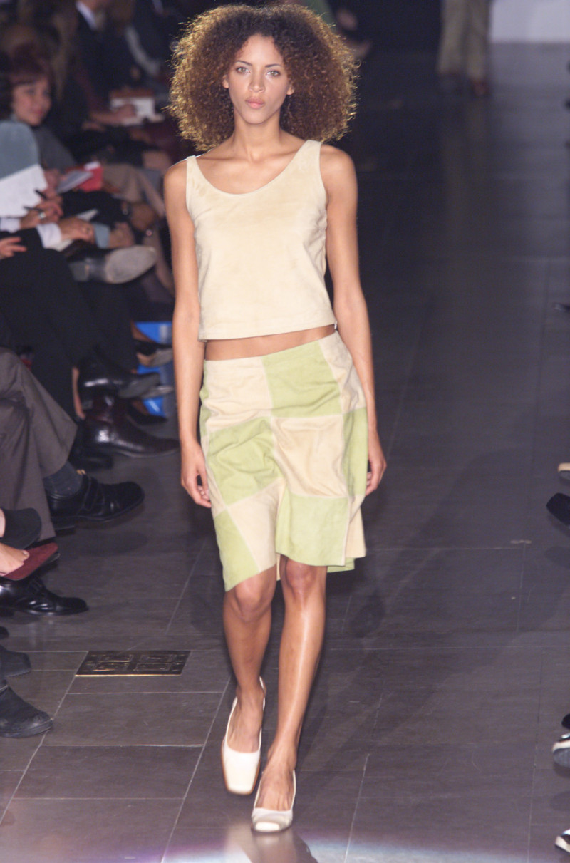 Kenneth Cole New York fashion show for Spring/Summer 2001