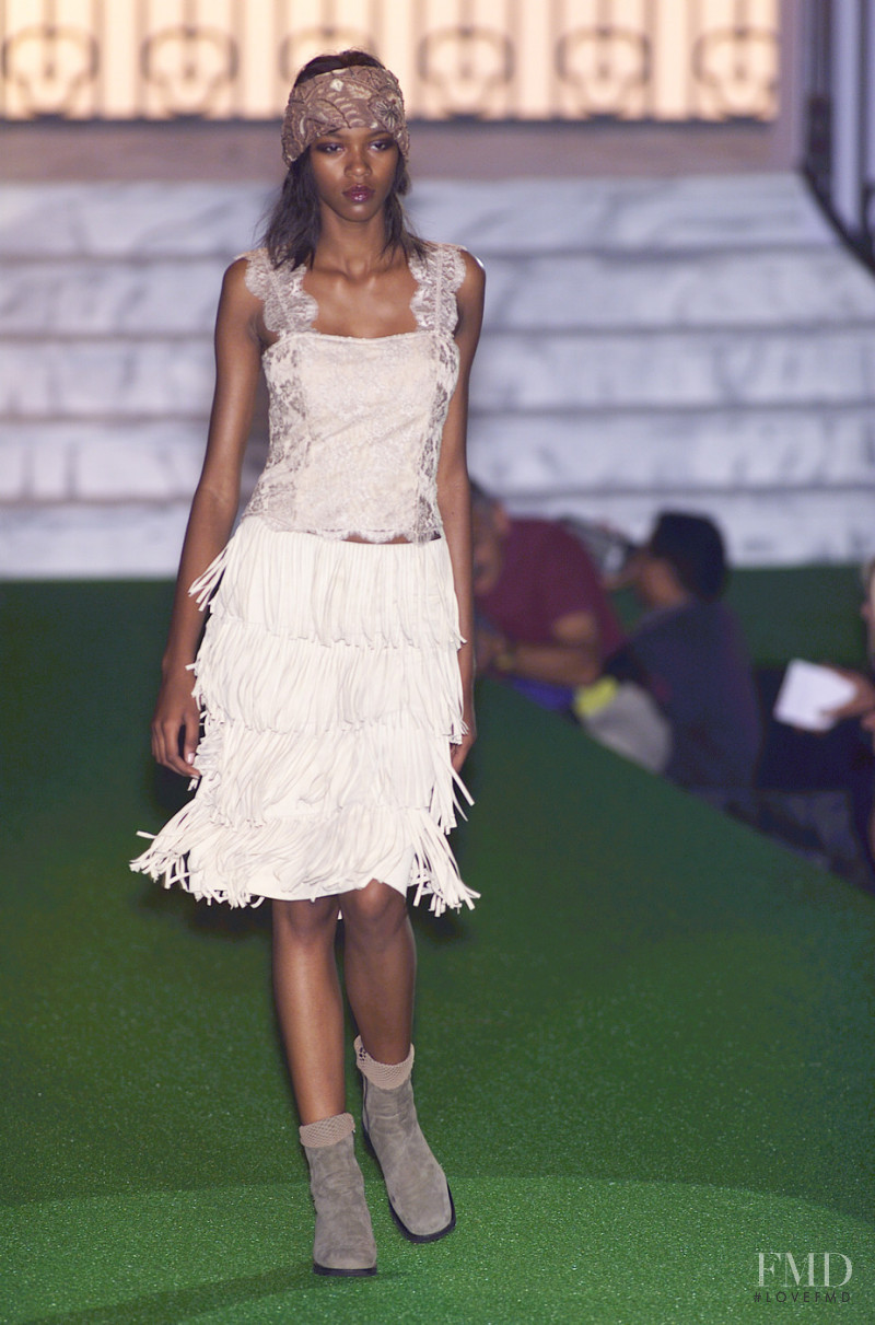 Mariella Burani fashion show for Spring/Summer 2001