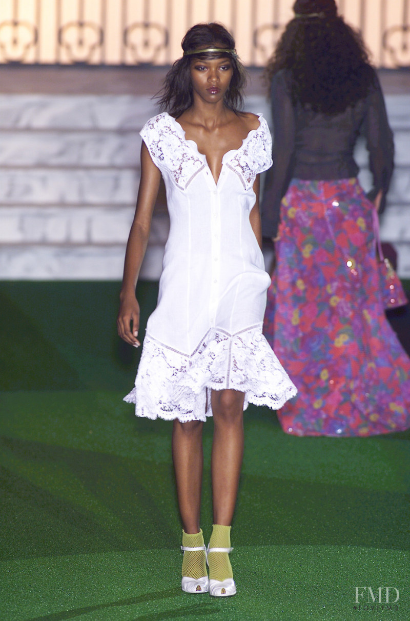 Mariella Burani fashion show for Spring/Summer 2001