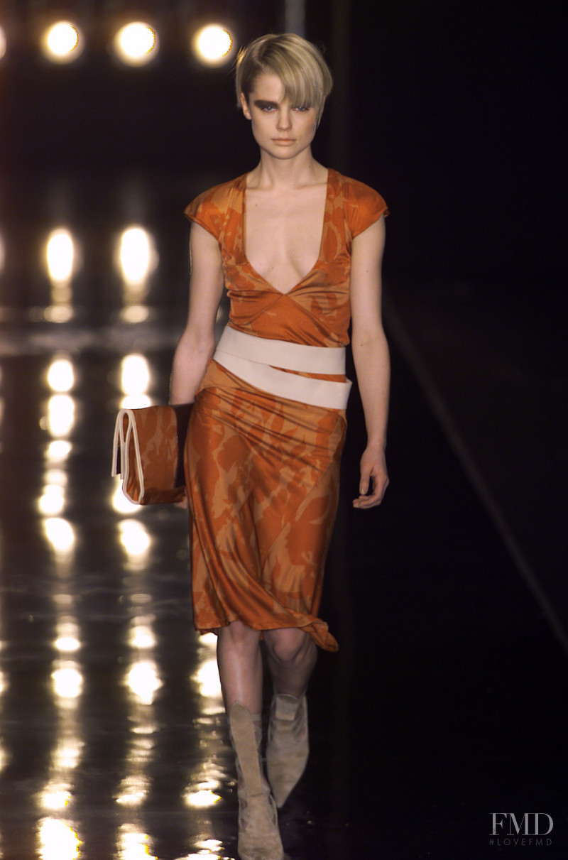 Alessandro Dell\'Acqua fashion show for Autumn/Winter 2001