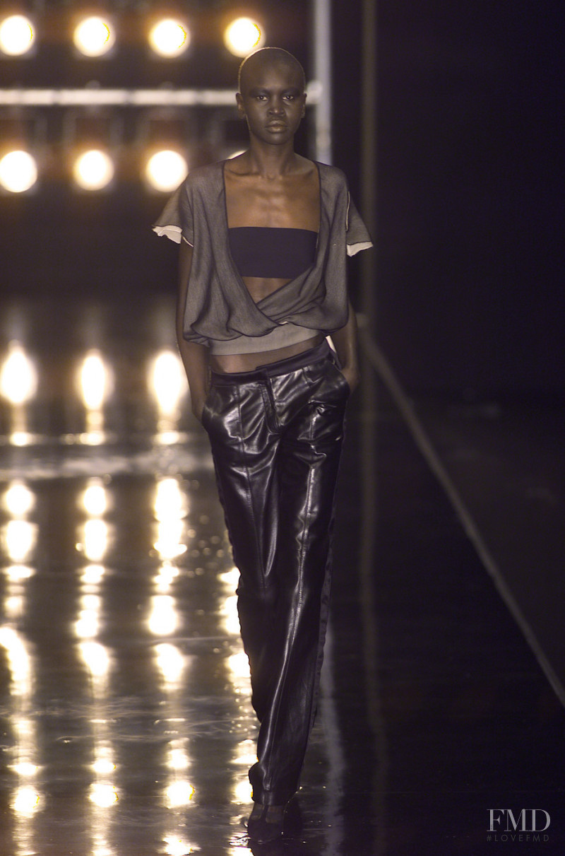 Alessandro Dell\'Acqua fashion show for Autumn/Winter 2001