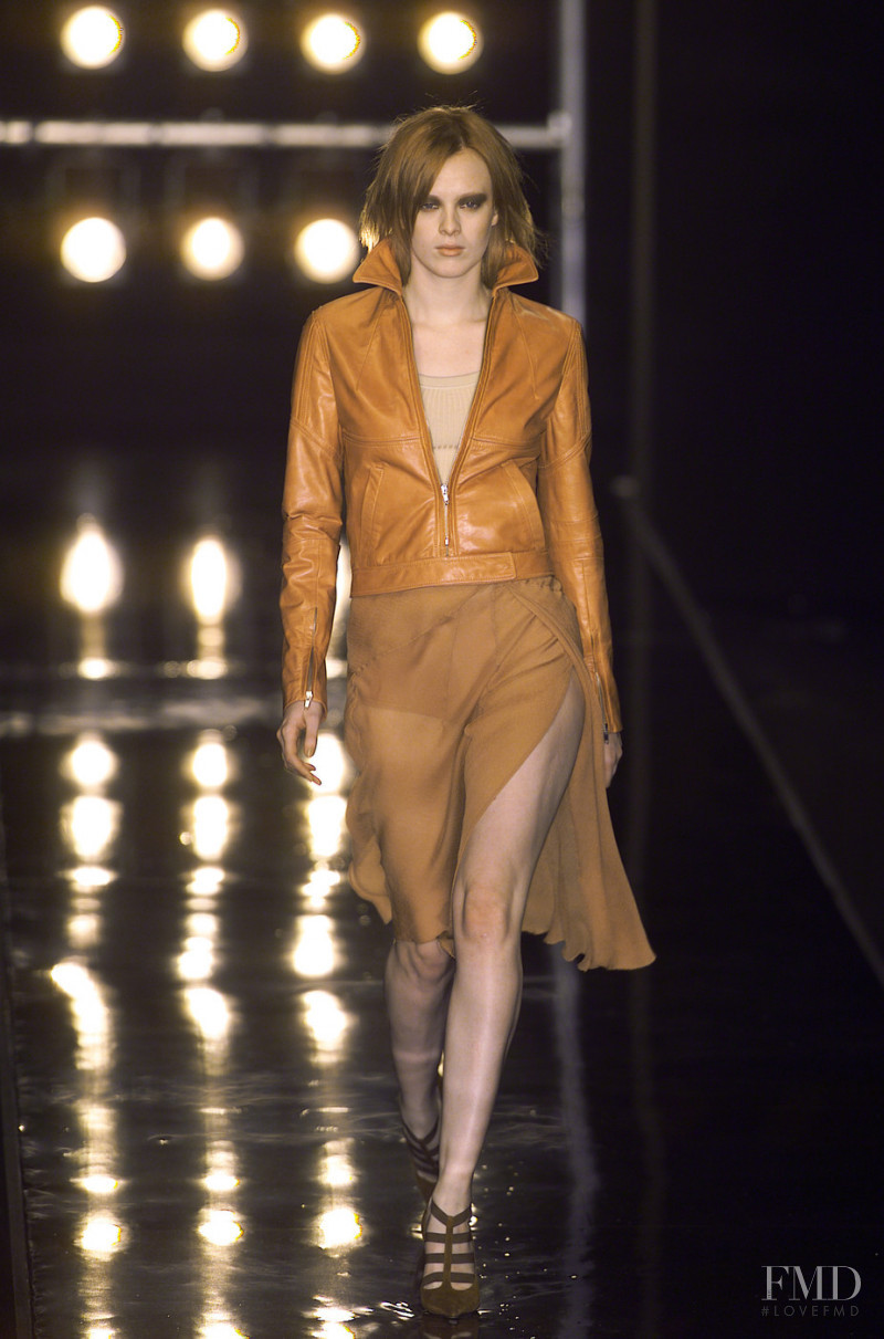 Alessandro Dell\'Acqua fashion show for Autumn/Winter 2001