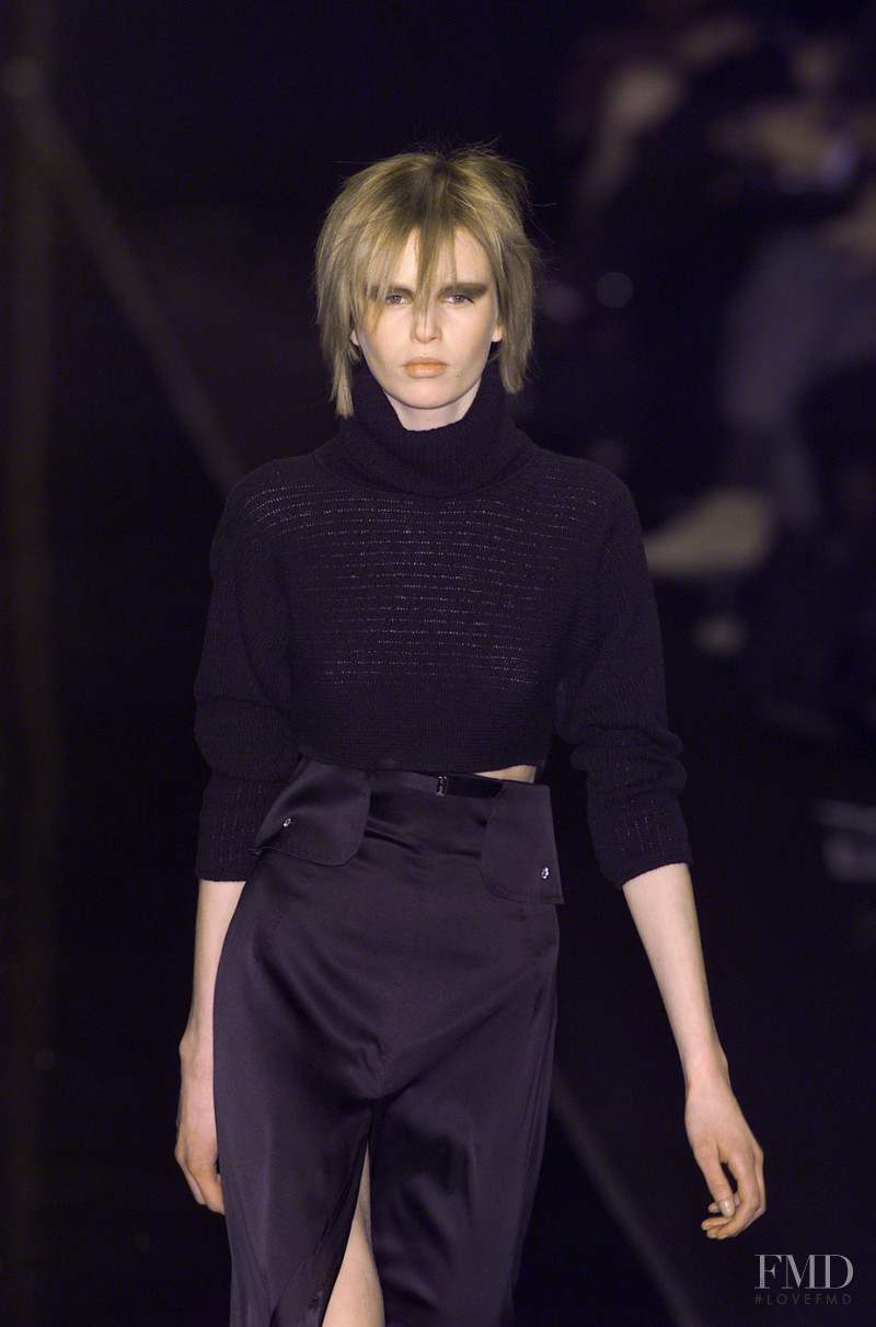 Alessandro Dell\'Acqua fashion show for Autumn/Winter 2001