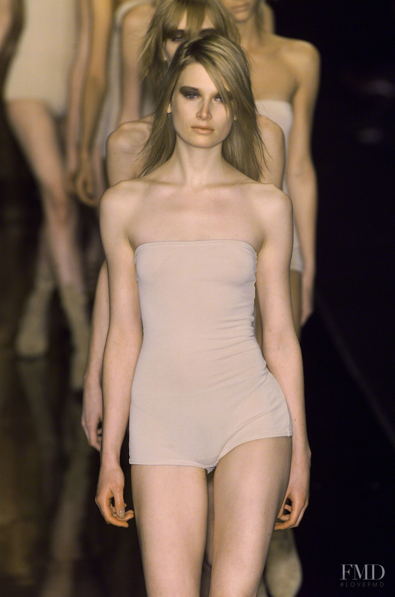 Alessandro Dell\'Acqua fashion show for Autumn/Winter 2001