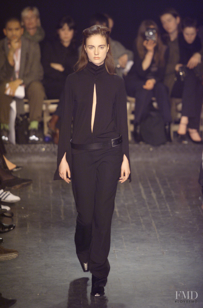 Ann Demeulemeester fashion show for Autumn/Winter 2001