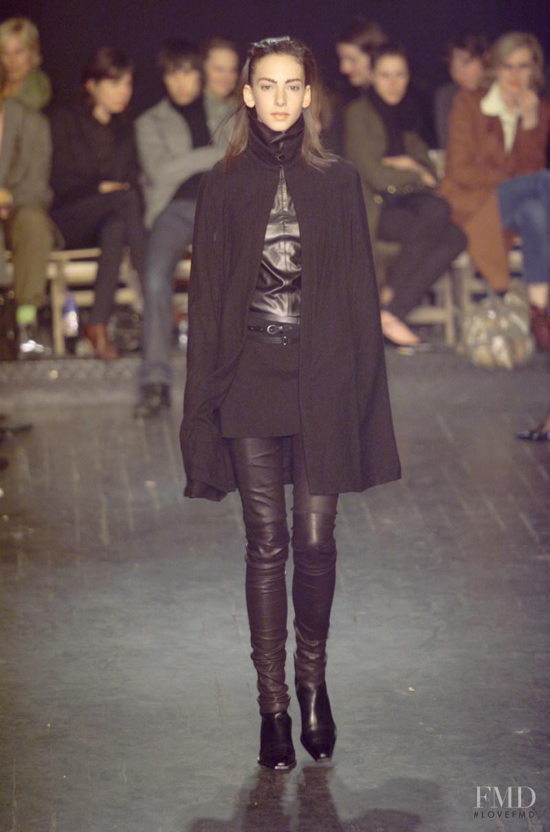 Ann Demeulemeester fashion show for Autumn/Winter 2001