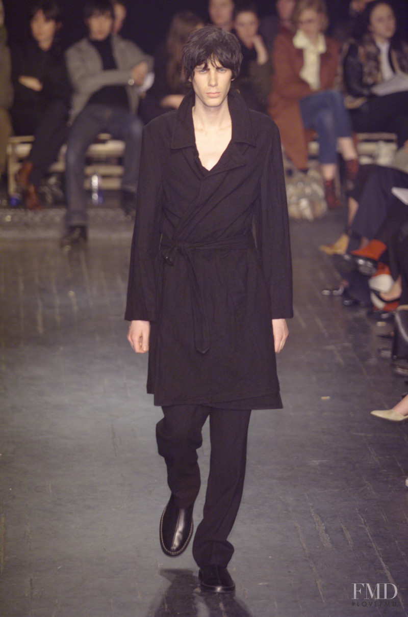 Ann Demeulemeester fashion show for Autumn/Winter 2001